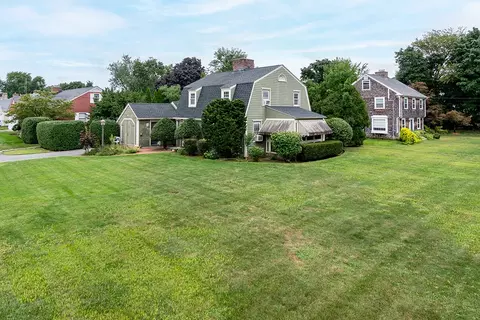 78 Westfield Rd, Warwick, RI 02888