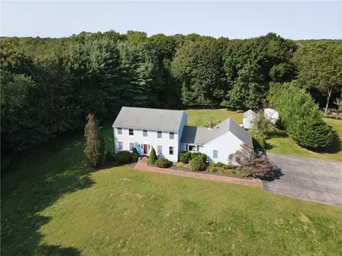 75 Hamilton Allenton Rd, North Kingstown, RI 02852