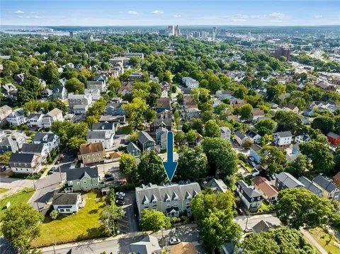 95 Evergreen St, Providence, RI 02906