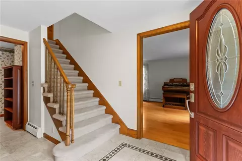 4 Plum Tree Ln, Coventry, RI 02816 photo 7