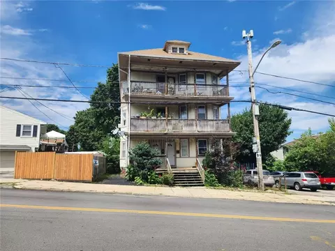 373 Union Ave, Providence, RI 02909