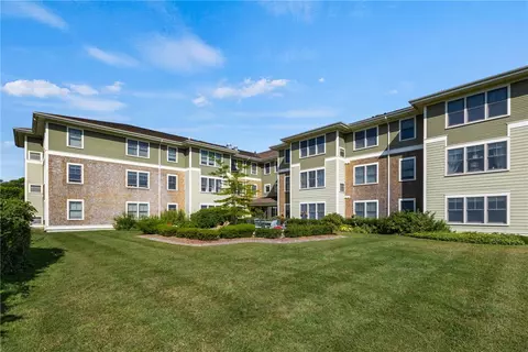 200 Clarke Rd #110, Narragansett, RI 02882