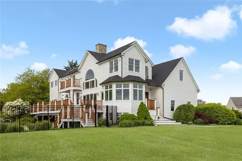 97 King Charles Dr, Portsmouth, RI 02871