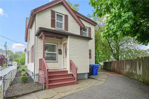 22 Borden St, Pawtucket, RI 02861