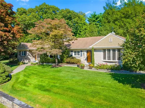 78 Meshanticut Valley Pkwy, Cranston, RI 02920