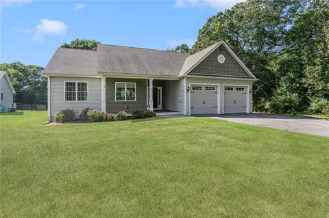 35 Woodmist Cir, South Kingstown, RI 02879