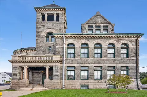 24 Front St #7, Woonsocket, RI 02895
