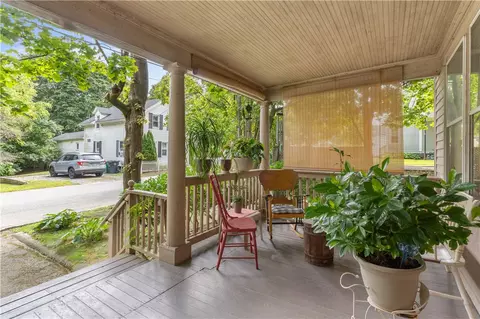 65 Spruce St, Warwick, RI 02886 photo 7