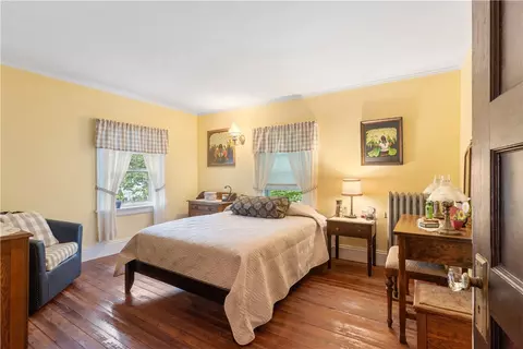 65 Spruce St, Warwick, RI 02886 photo 25