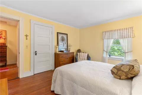 65 Spruce St, Warwick, RI 02886 photo 26