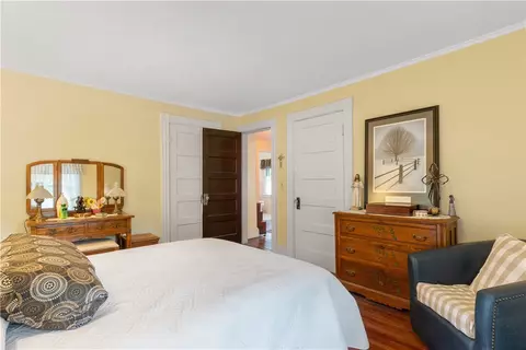 65 Spruce St, Warwick, RI 02886 photo 27