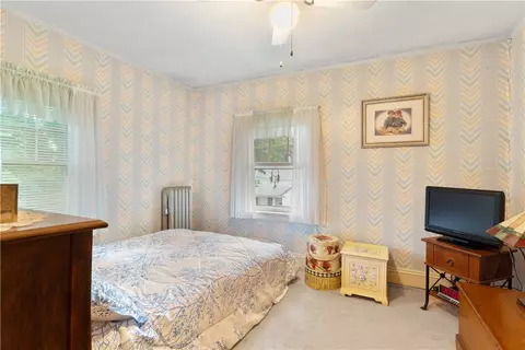 65 Spruce St, Warwick, RI 02886 photo 33