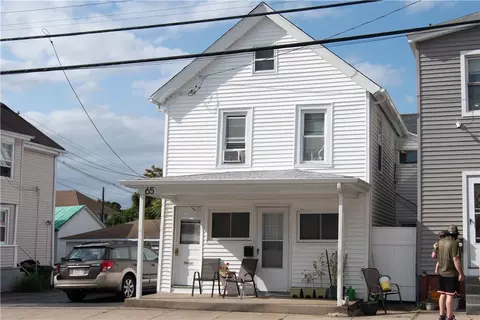 65 Pleasant St, Westerly, RI 02891 photo 4