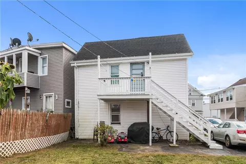 65 Pleasant St, Westerly, RI 02891 photo 3