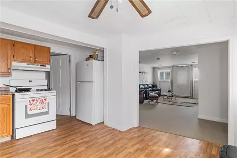 65 Pleasant St, Westerly, RI 02891 photo 11