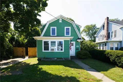 395 Norwood Ave, Warwick, RI 02888