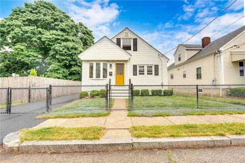 70 Fraser St, East Providence, RI 02914