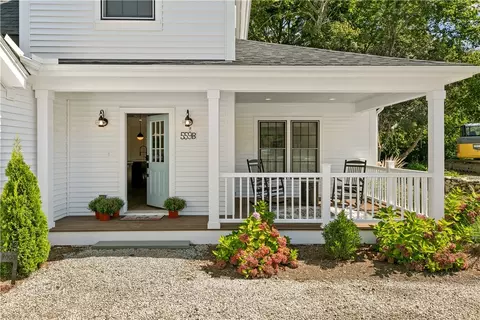 559 Bristol Ferry Road Rd UNIT B, Portsmouth, RI 02871