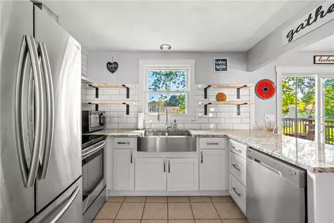 Kitchen - 110 Brook Spring Dr, Warwick, RI 02889 photo 2 of 4