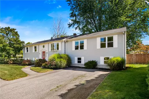 110 Brook Spring Dr, Warwick, RI 02889