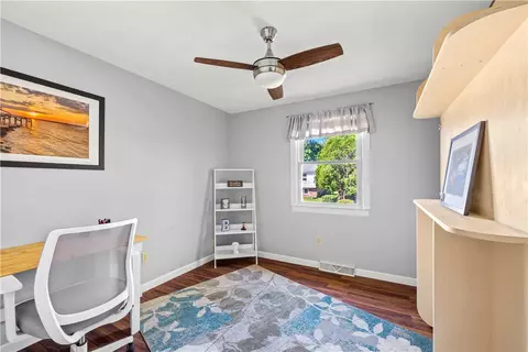 Bedroom - 110 Brook Spring Dr, Warwick, RI 02889 photo 3 of 6