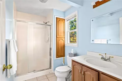 Bath - 110 Brook Spring Dr, Warwick, RI 02889 photo 3 of 3