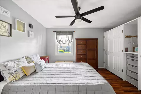 Bedroom - 110 Brook Spring Dr, Warwick, RI 02889 photo 2 of 6