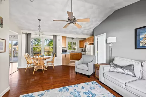 Living - 110 Brook Spring Dr, Warwick, RI 02889 photo 5 of 5