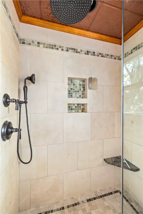 Bath - 110 Brook Spring Dr, Warwick, RI 02889 photo 2 of 3