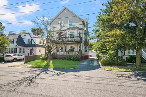 160 Grand Ave #3, Cranston, RI 02905