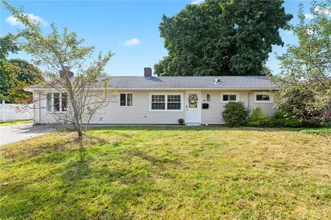 93 Haverhill Ave, Warwick, RI 02886