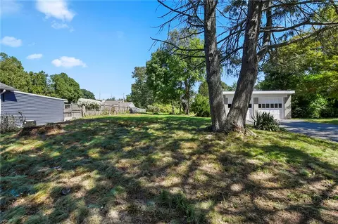 14 Albert St, Westerly, RI 02891