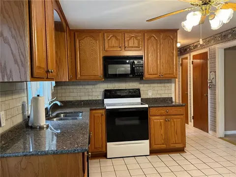 Kitchen - 36 Colonial Rd, Bristol, RI 02809 photo 1 of 3