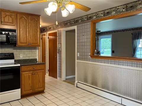Kitchen - 36 Colonial Rd, Bristol, RI 02809 photo 3 of 3