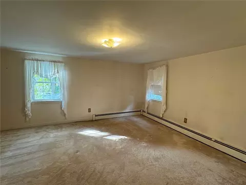 Bedroom - 36 Colonial Rd, Bristol, RI 02809 photo 5 of 9