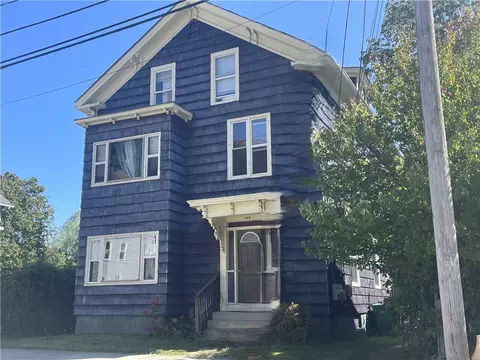 409 Main St, Woonsocket, RI 02895