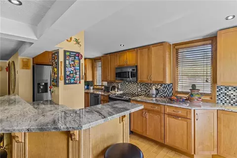430 Beach Ave, Warwick, RI 02889 photo 17