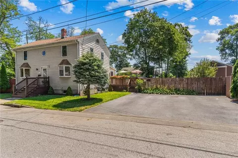 430 Beach Ave, Warwick, RI 02889 photo 4