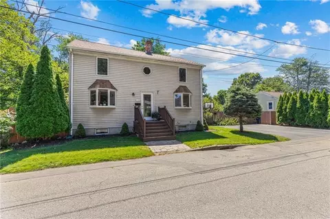 430 Beach Ave, Warwick, RI 02889 photo 2
