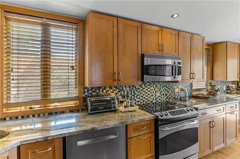 430 Beach Ave, Warwick, RI 02889 photo 15