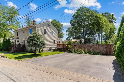 430 Beach Ave, Warwick, RI 02889 photo 5