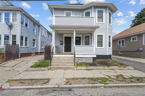 31 Woodman St, Providence, RI 02907