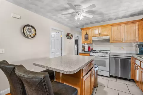 47 Harris St, Pawtucket, RI 02861 photo 12