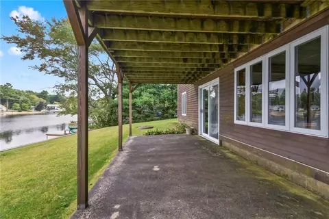 70 Lori Ln, Coventry, RI 02816 photo 20