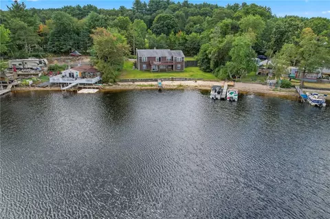 70 Lori Ln, Coventry, RI 02816 photo 2