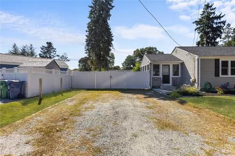 44 Long St, Warwick, RI 02886 photo 5