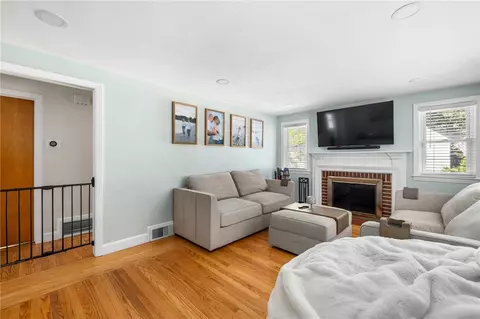 44 Long St, Warwick, RI 02886 photo 14