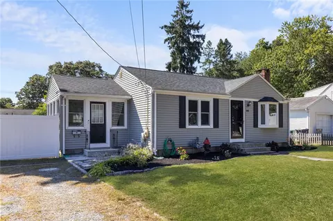 44 Long St, Warwick, RI 02886 photo 3