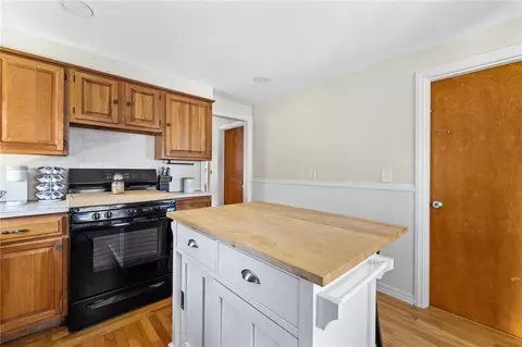 44 Long St, Warwick, RI 02886 photo 13