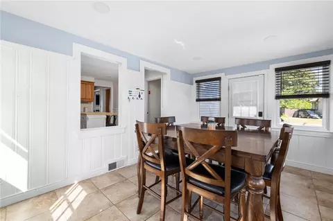 44 Long St, Warwick, RI 02886 photo 8